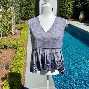 ❤️- Chelsea & Violet sleeveless top - navy and white